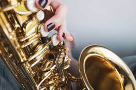 What to Expect When Buying a Saxophone: In-Store vs. Online Shopping at The Saxophone Shop Glasgow